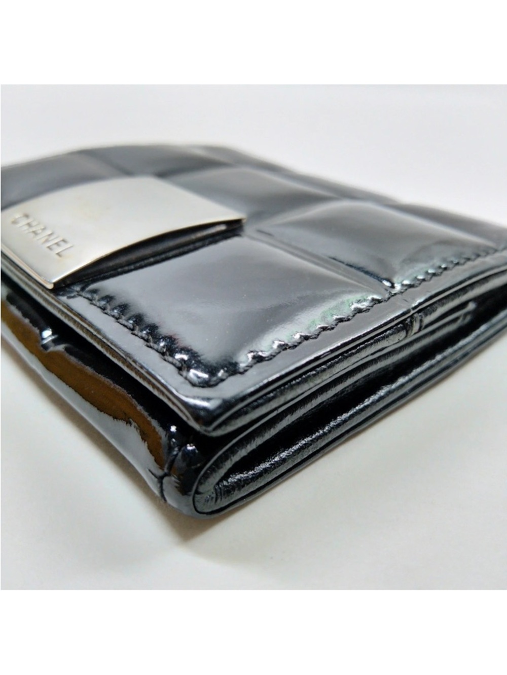 CHANEL Black Quilted Patent Leather Small Coin Case - Picture 9 of 9